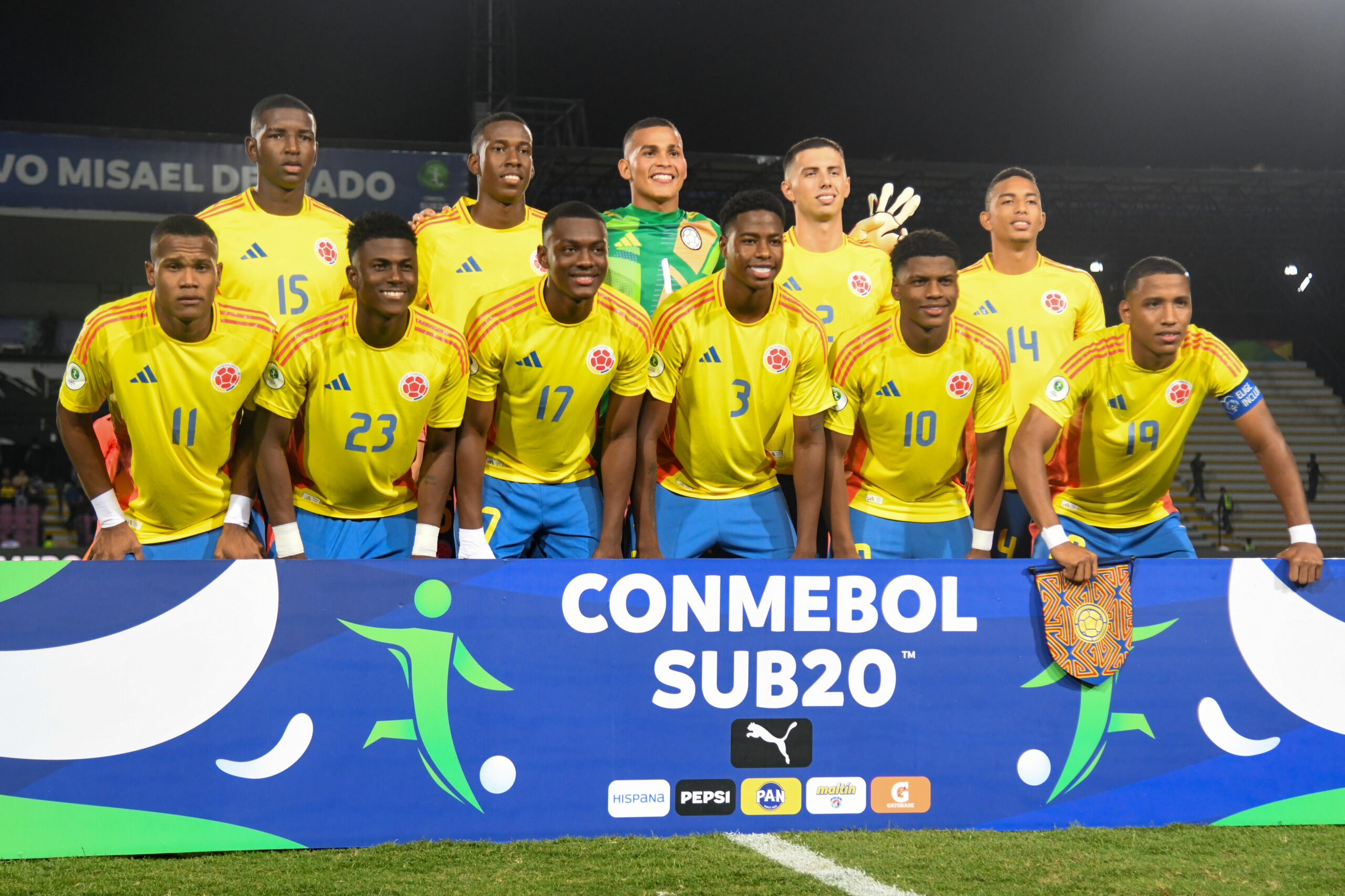Formación titular de Colombia ante Argentina. Suramericano Sub20.